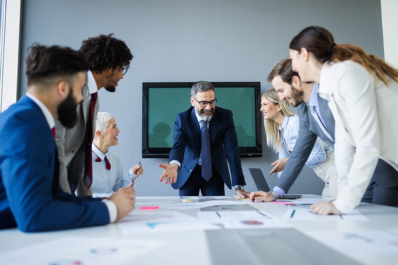 business-people-conference-in-modern-meeting-room-Y8LSMTC.jpg
